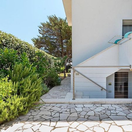 Charming Seafront Apartment With Garden And Patio フェルティリア エクステリア 写真