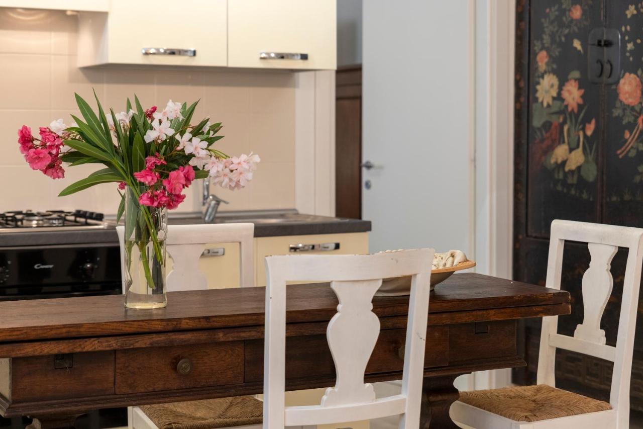Charming Seafront Apartment With Garden And Patio フェルティリア エクステリア 写真