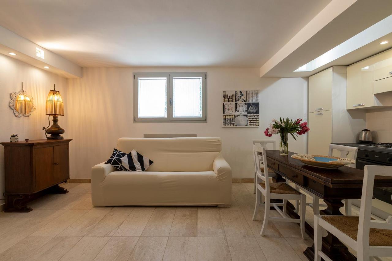 Charming Seafront Apartment With Garden And Patio フェルティリア エクステリア 写真