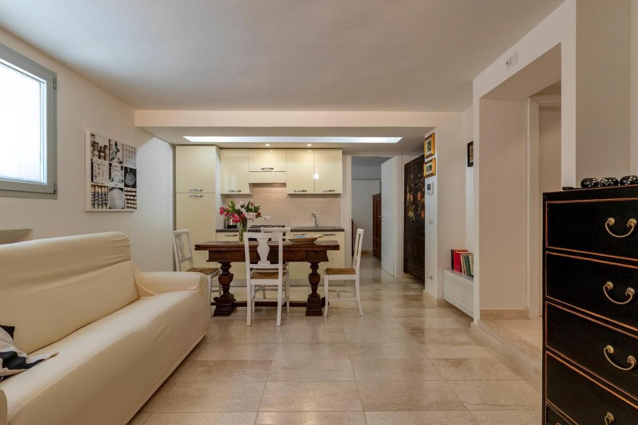 Charming Seafront Apartment With Garden And Patio フェルティリア エクステリア 写真